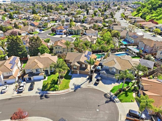 9740 Linnet Ct, Gilroy, CA 95020