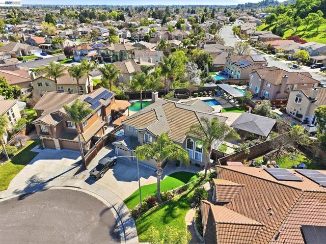 9740 Linnet Ct, Gilroy, CA 95020