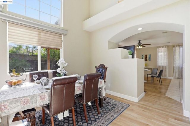 9740 Linnet Ct, Gilroy, CA 95020