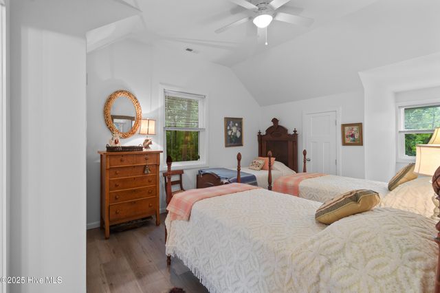 901 Riverview Drive, Burgaw, NC 28425