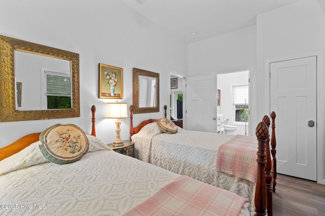 901 Riverview Drive, Burgaw, NC 28425