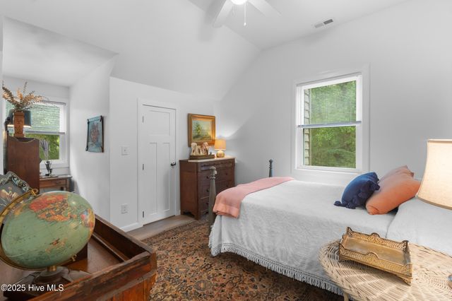 901 Riverview Drive, Burgaw, NC 28425