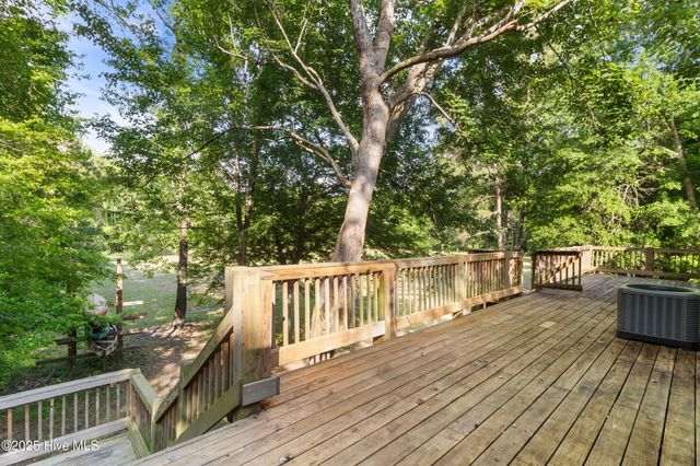 901 Riverview Drive, Burgaw, NC 28425