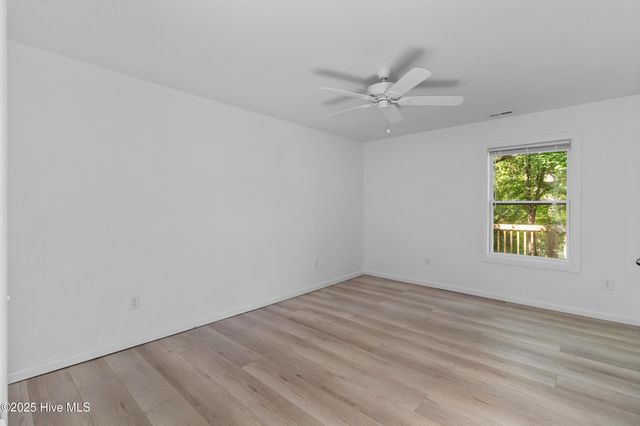 901 Riverview Drive, Burgaw, NC 28425