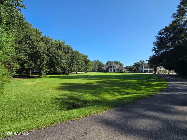 201 Oak Side Alley, Lafayette, LA 70508