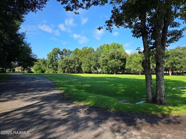 201 Oak Side Alley, Lafayette, LA 70508
