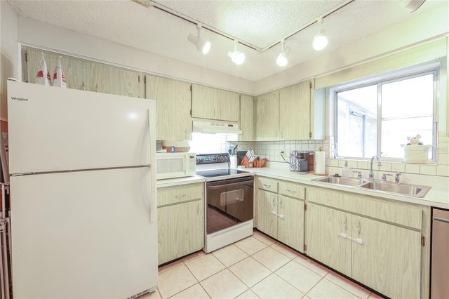 160 MEADOWLARK DRIVE, Safety Harbor, FL 34695