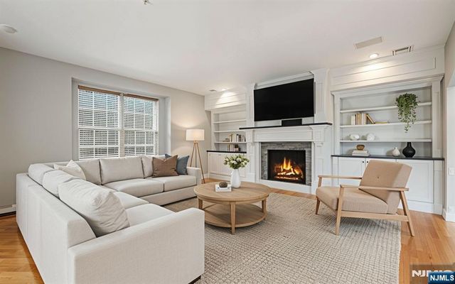 12 Butternut Terrace, Kinnelon Borough, NJ 07405