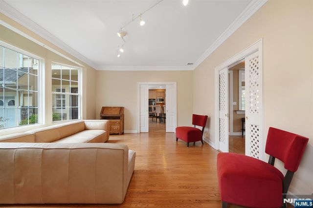 12 Butternut Terrace, Kinnelon Borough, NJ 07405