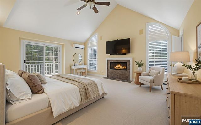 12 Butternut Terrace, Kinnelon Borough, NJ 07405