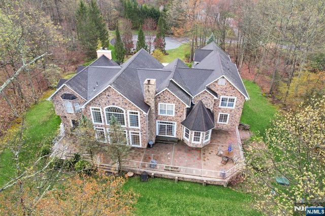 12 Butternut Terrace, Kinnelon Borough, NJ 07405