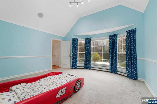 12 Butternut Terrace, Kinnelon Borough, NJ 07405