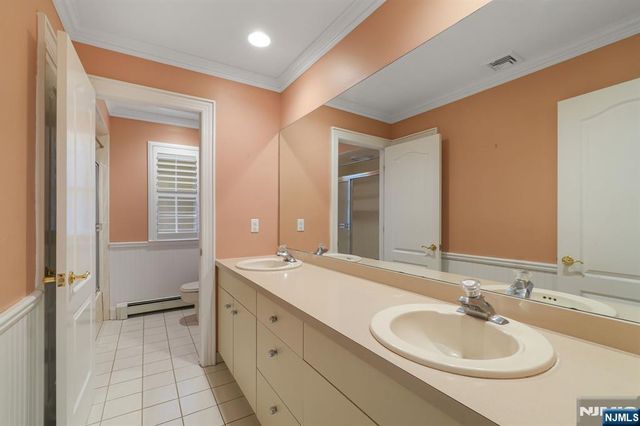 12 Butternut Terrace, Kinnelon Borough, NJ 07405