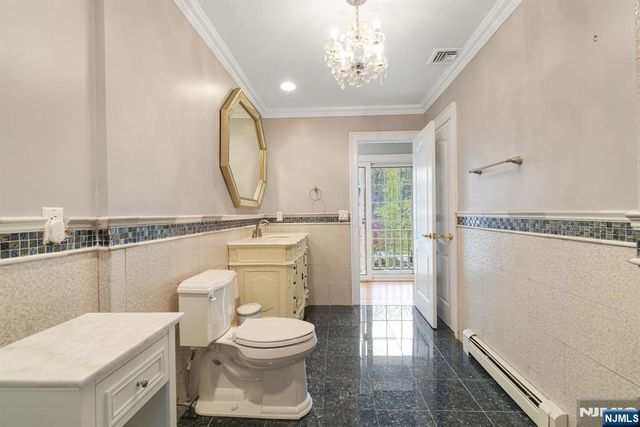 12 Butternut Terrace, Kinnelon Borough, NJ 07405