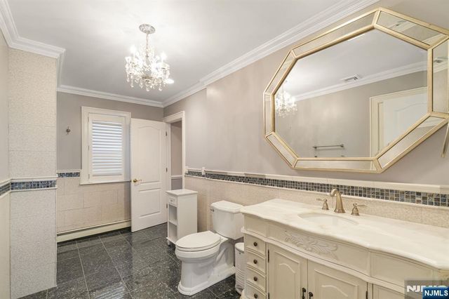 12 Butternut Terrace, Kinnelon Borough, NJ 07405