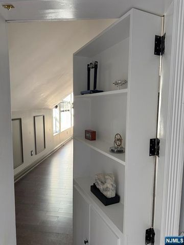 12 Butternut Terrace, Kinnelon Borough, NJ 07405