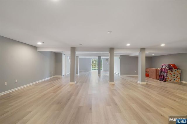 12 Butternut Terrace, Kinnelon Borough, NJ 07405