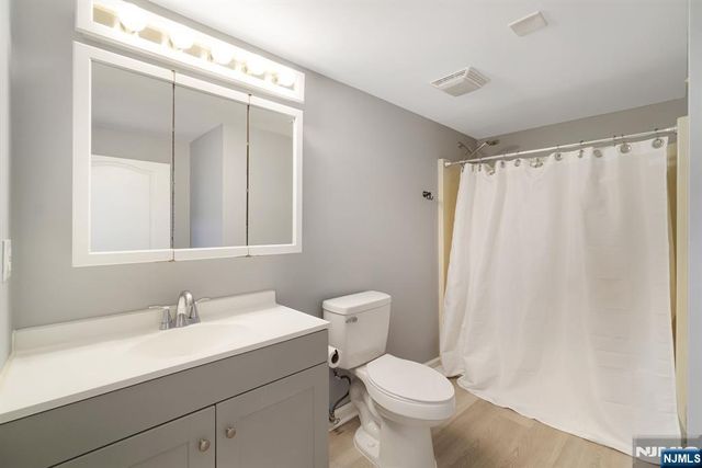 12 Butternut Terrace, Kinnelon Borough, NJ 07405