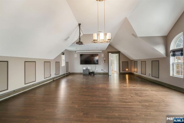 12 Butternut Terrace, Kinnelon Borough, NJ 07405