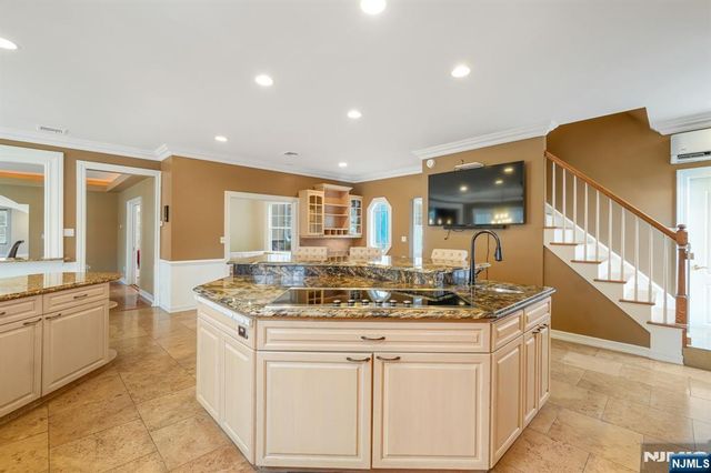 12 Butternut Terrace, Kinnelon Borough, NJ 07405