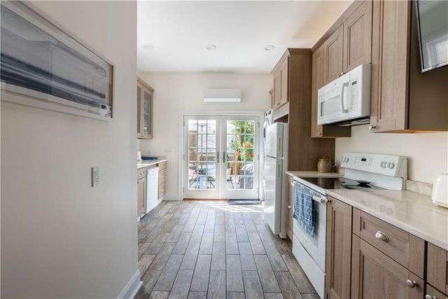 4 Red Cross Avenue 1A, Newport, RI 02840