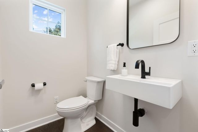 207 Sparrow Drive, Piedmont, SC 29673