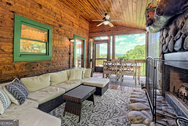 198 Sunrock Mountain Trace, Blue Ridge, GA 30513