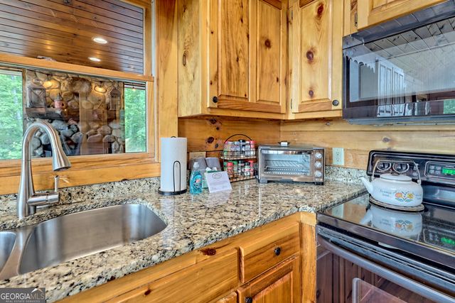 198 Sunrock Mountain Trace, Blue Ridge, GA 30513