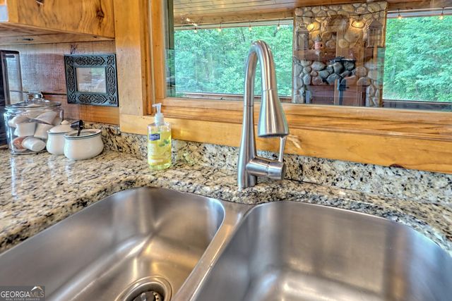 198 Sunrock Mountain Trace, Blue Ridge, GA 30513