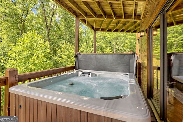 198 Sunrock Mountain Trace, Blue Ridge, GA 30513