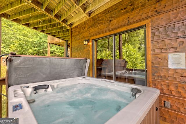 198 Sunrock Mountain Trace, Blue Ridge, GA 30513