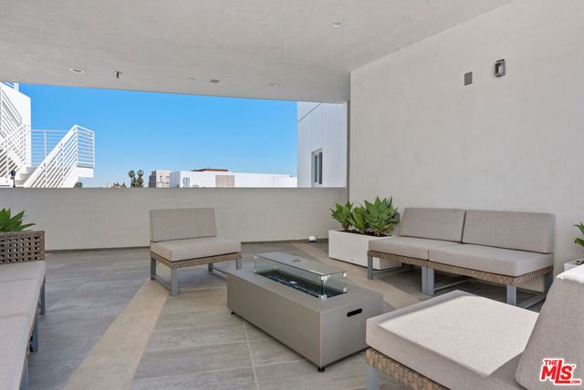 160 Chestnut Street 303, Pasadena, CA 91103