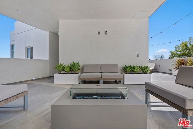 160 Chestnut Street 303, Pasadena, CA 91103