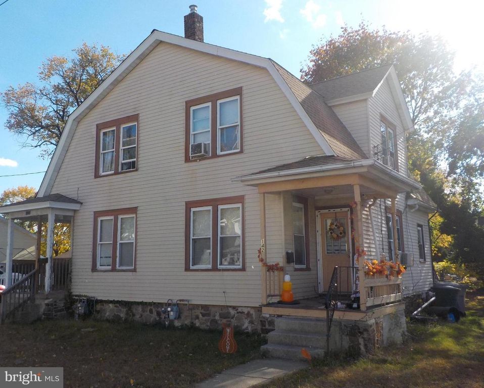 140-142 W JEFFERSON ST, Paulsboro, NJ 08066