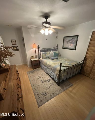 8304 Belle Fontaine Drive, Ocean Springs, MS 39564