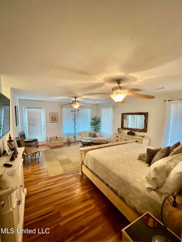 8304 Belle Fontaine Drive, Ocean Springs, MS 39564