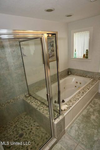 8304 Belle Fontaine Drive, Ocean Springs, MS 39564