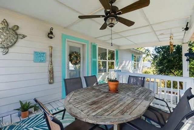 8304 Belle Fontaine Drive, Ocean Springs, MS 39564