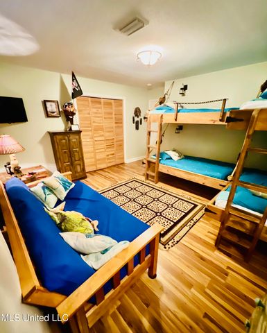 8304 Belle Fontaine Drive, Ocean Springs, MS 39564