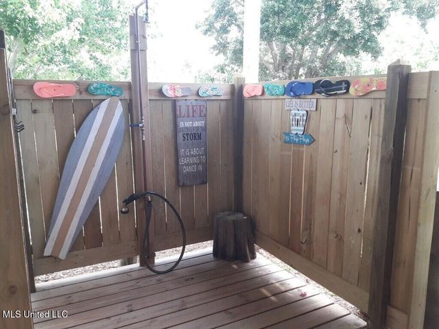 8304 Belle Fontaine Drive, Ocean Springs, MS 39564