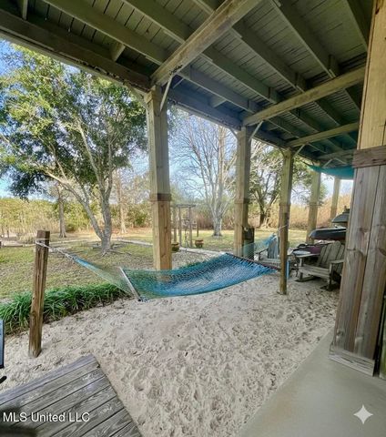 8304 Belle Fontaine Drive, Ocean Springs, MS 39564
