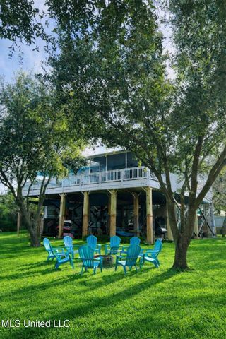 8304 Belle Fontaine Drive, Ocean Springs, MS 39564