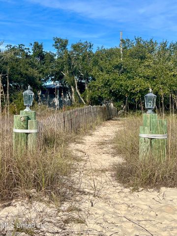 8304 Belle Fontaine Drive, Ocean Springs, MS 39564