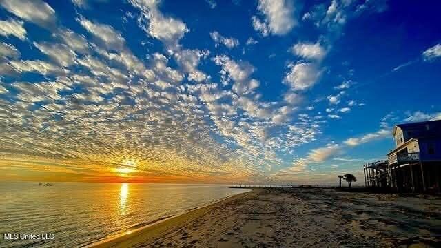 8304 Belle Fontaine Drive, Ocean Springs, MS 39564