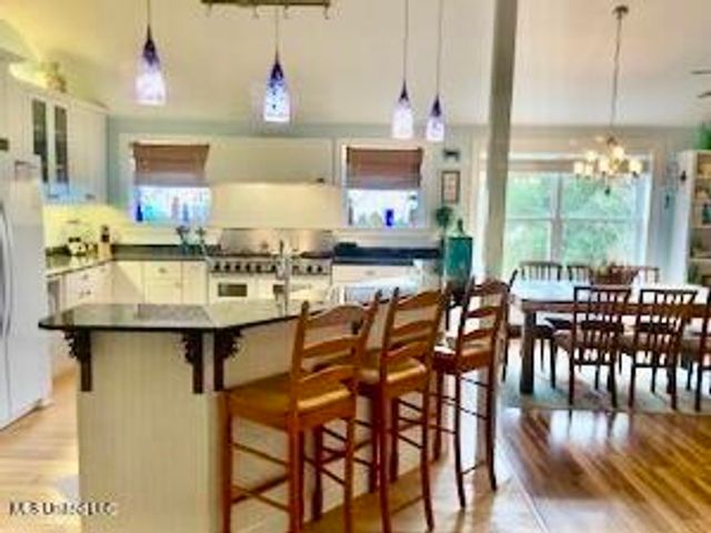 8304 Belle Fontaine Drive, Ocean Springs, MS 39564