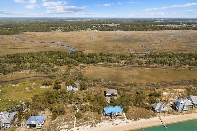 8304 Belle Fontaine Drive, Ocean Springs, MS 39564