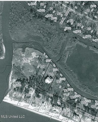 8304 Belle Fontaine Drive, Ocean Springs, MS 39564