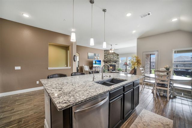 11714 Winthrop River Trail, Richmond, TX 77406