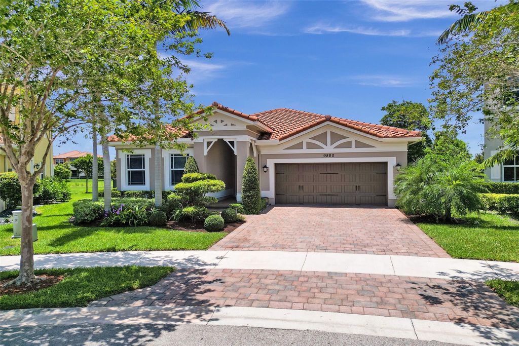 9880 Blue Isle Bay, Parkland, FL 33076