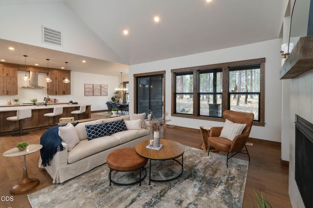 56244 Rockcress Lane 437, Bend, OR 97707